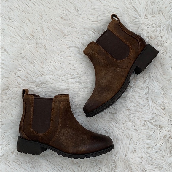 Authentic UGG Bonham 2 Waterproof Chelsea Boots - Picture 2 of 7